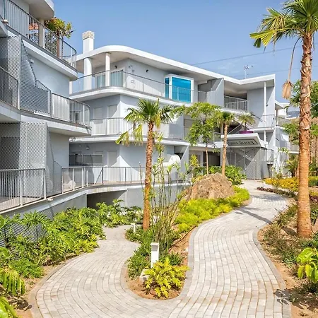New Luxury 3-bedroom Seaview Apartment Benalmadena