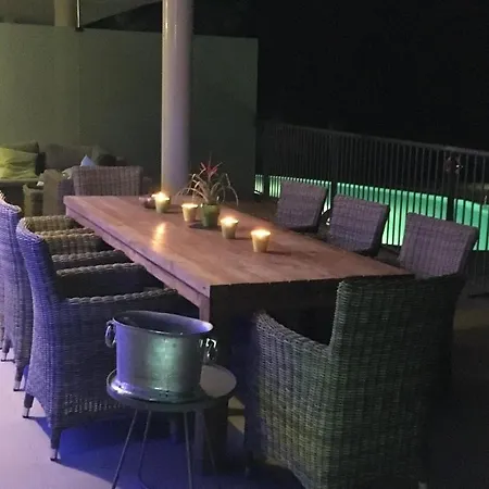 New Luxury 3-bedroom Seaview Apartment *